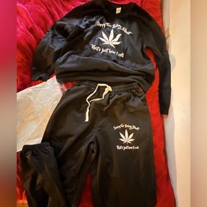 Jogger set good for stoners and stoner get outs ‼️